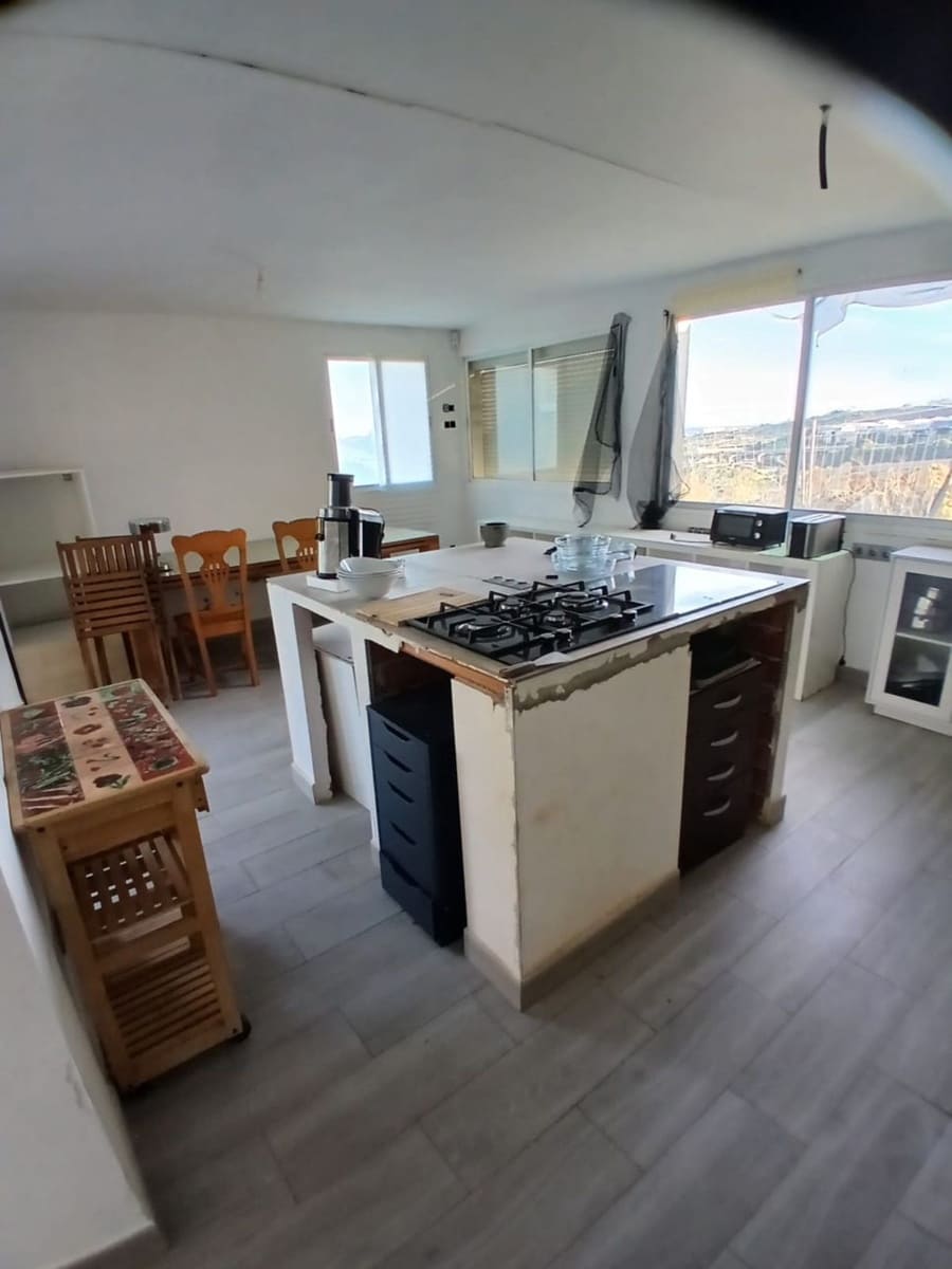 4 bedroom Finca/Country House for sale in Estepona - € 405,000 (Ref: 9527270)