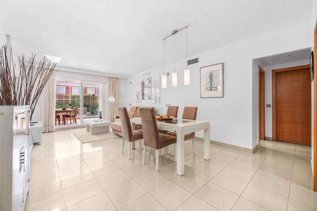 Apartamento de 2 habitaciones en El Paraiso, Estepona en venta - 399.000 € (Ref: 9530657)