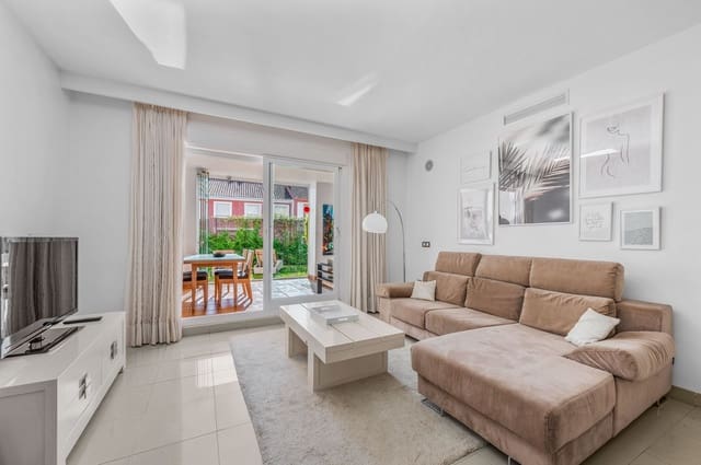 Apartamento de 2 habitaciones en El Paraiso, Estepona en venta - 399.000 € (Ref: 9530657)