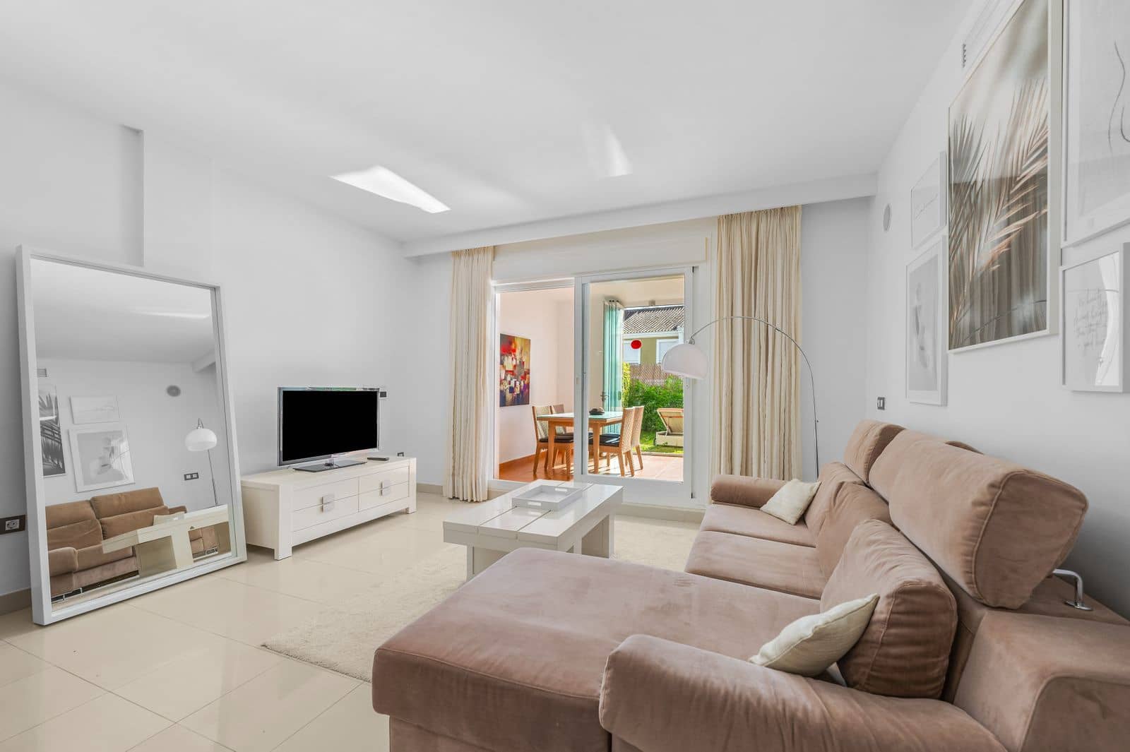 Apartamento de 2 habitaciones en El Paraiso en venta - 399.000 € (Ref: 9530657)