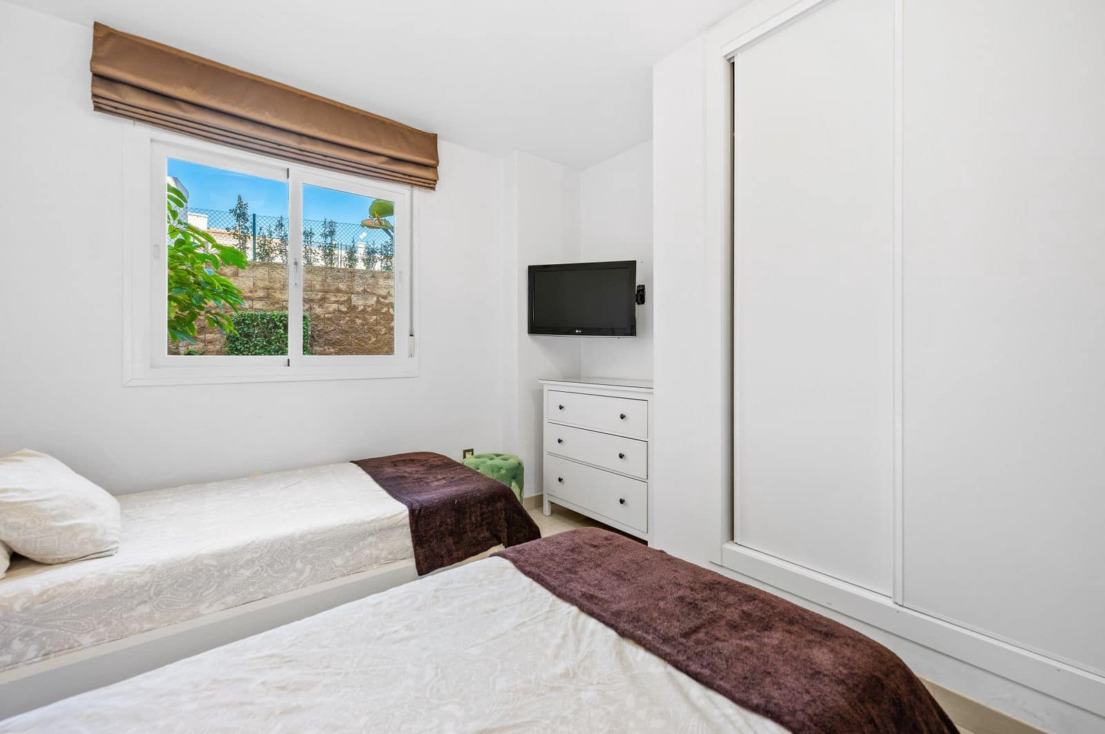 Apartamento de 2 habitaciones en El Paraiso en venta - 399.000 € (Ref: 9530657)