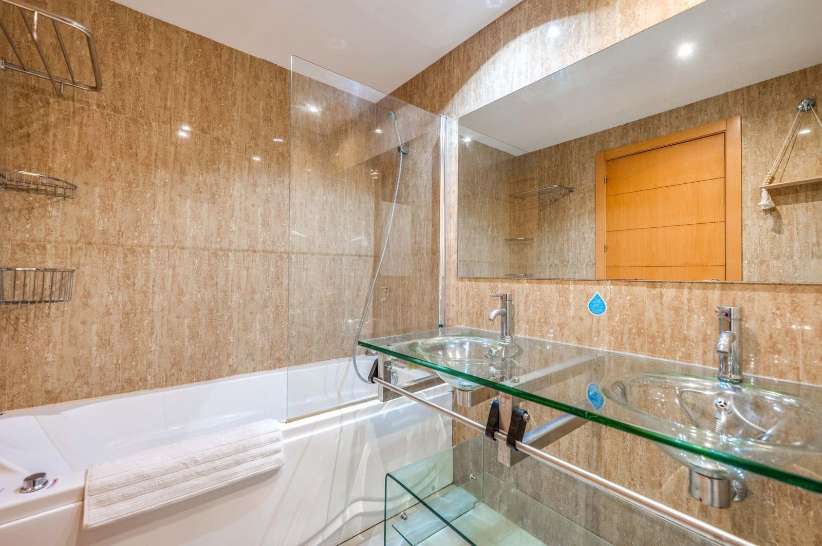 Apartamento de 2 habitaciones en El Paraiso en venta - 399.000 € (Ref: 9530657)