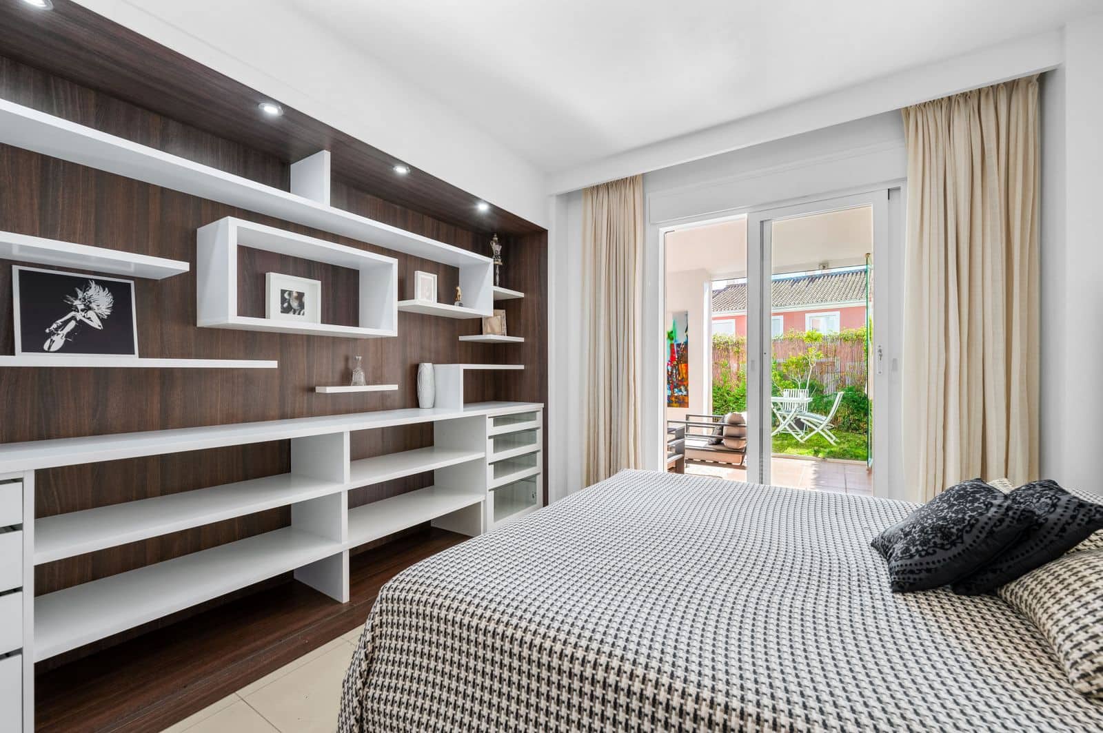 Apartamento de 2 habitaciones en El Paraiso en venta - 399.000 € (Ref: 9530657)