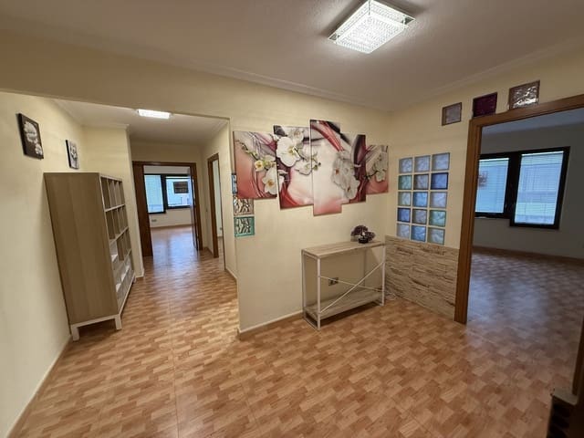 Oficina de 3 habitaciones en Marbella en venta - 349.000 € (Ref: 9530665)