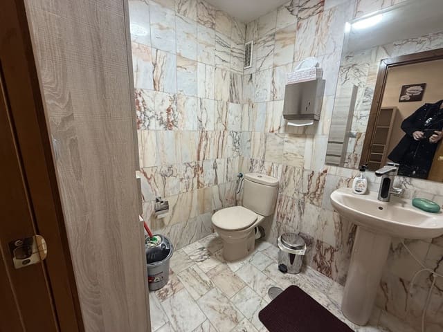 Oficina de 3 habitaciones en Marbella en venta - 349.000 € (Ref: 9530665)