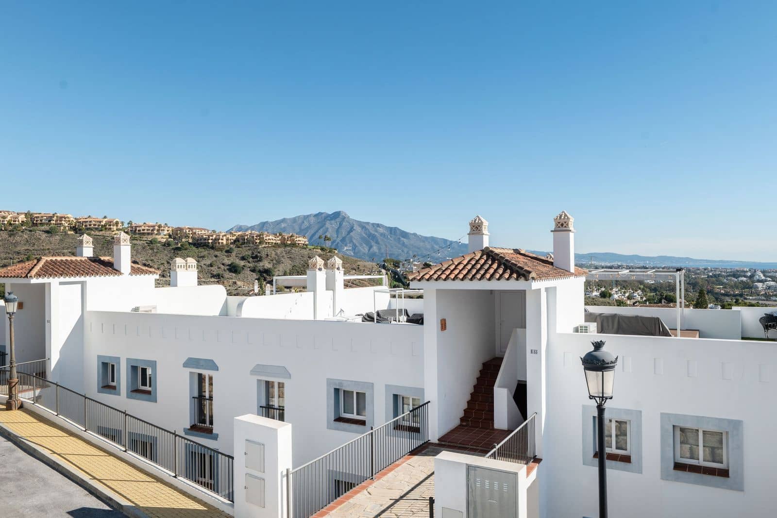 3 bedroom Apartment for sale in Benahavis - € 665,000 (Ref: 9530670)