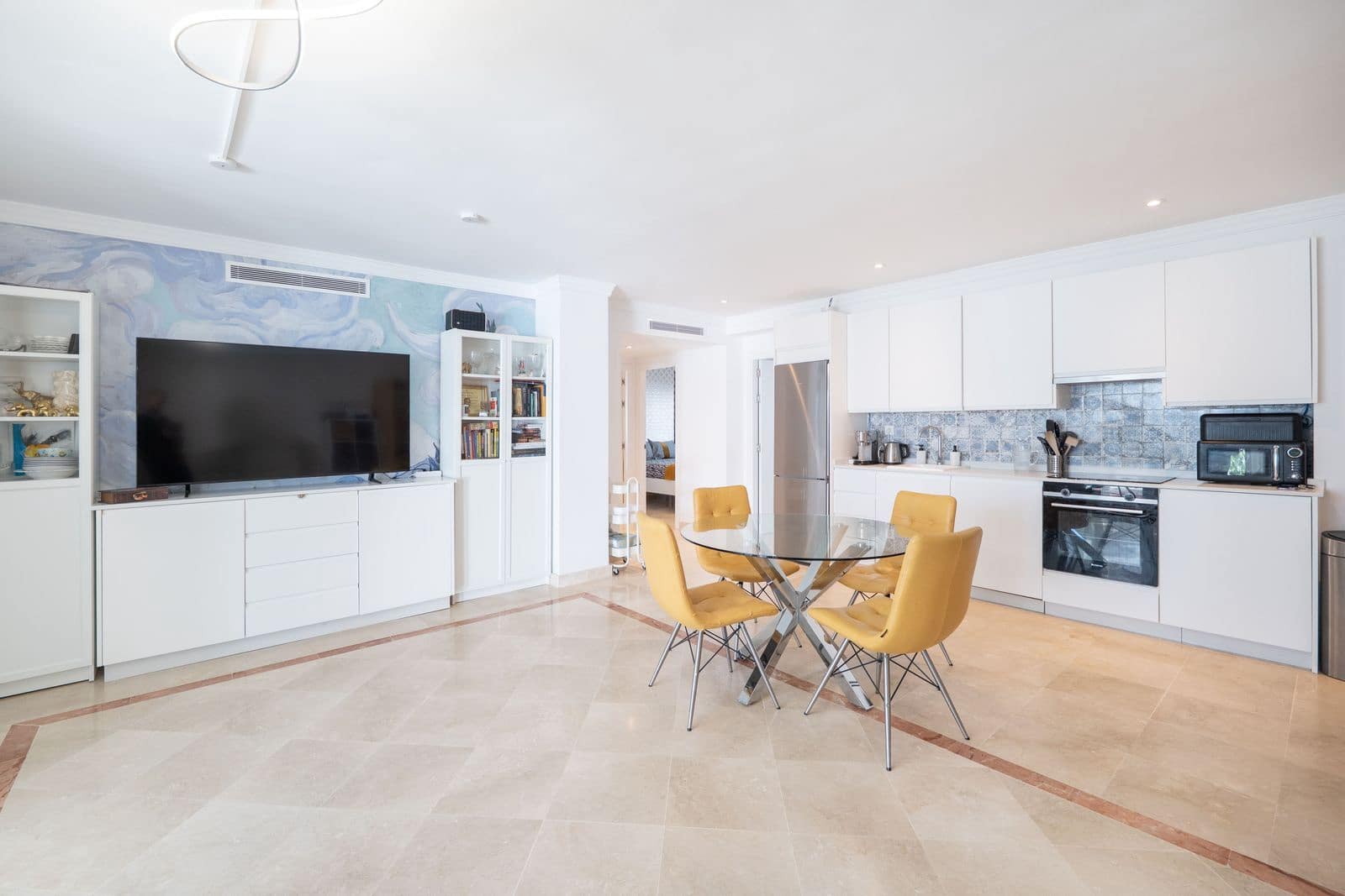 3 bedroom Apartment for sale in Benahavis - € 665,000 (Ref: 9530670)