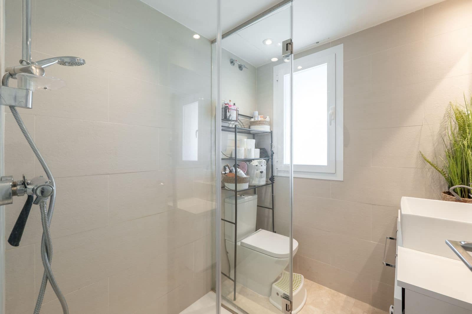 3 bedroom Apartment for sale in Benahavis - € 665,000 (Ref: 9530670)