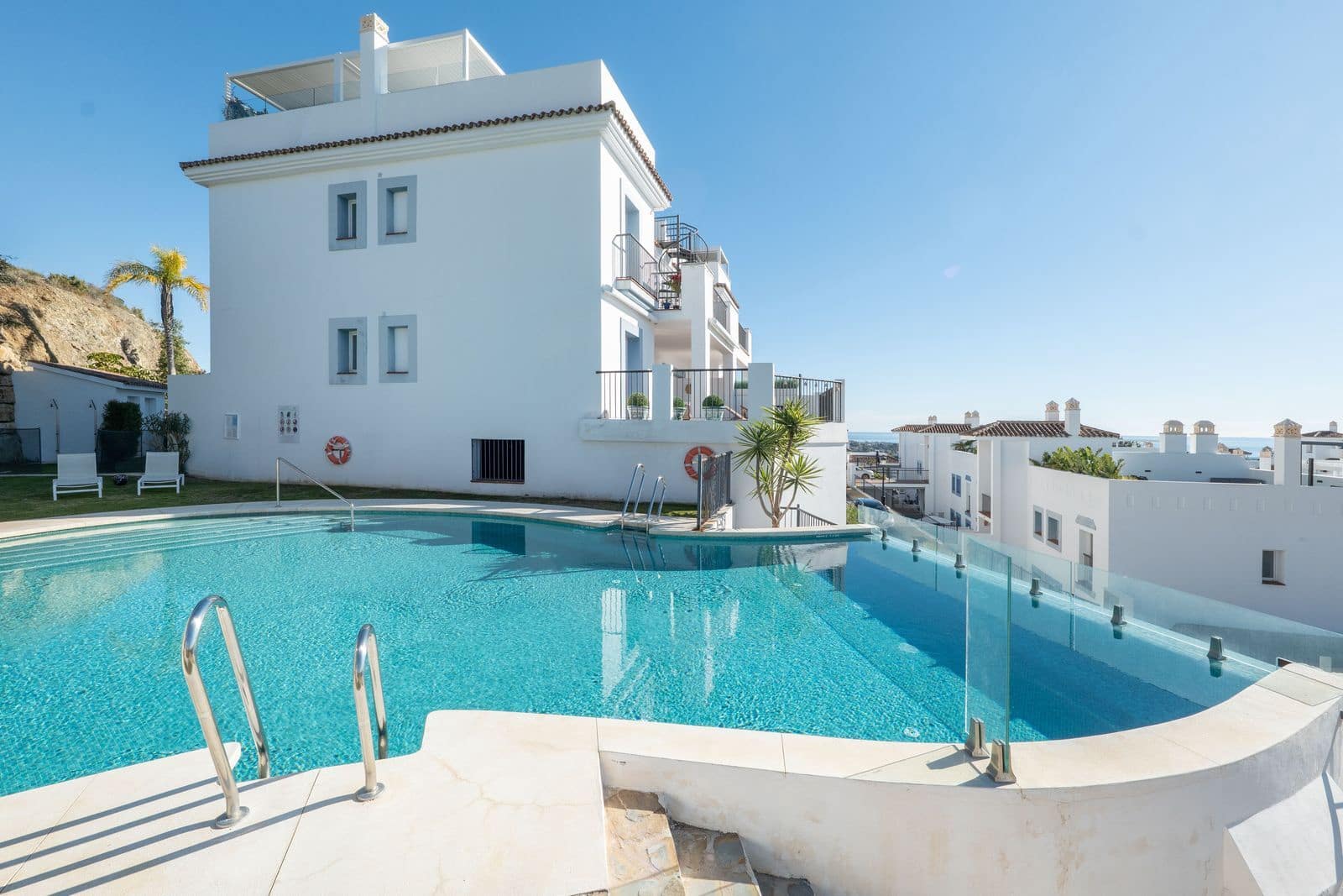 3 bedroom Apartment for sale in Benahavis - € 665,000 (Ref: 9530670)