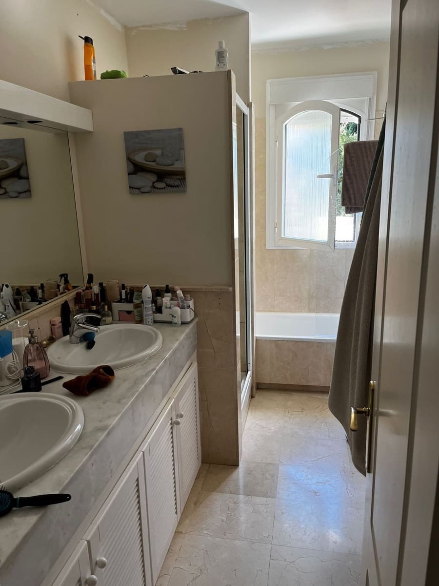 3 soveværelse Semi-Rækkehus til salg i Riviera del Sol - € 460.000 (Ref: 9530683)