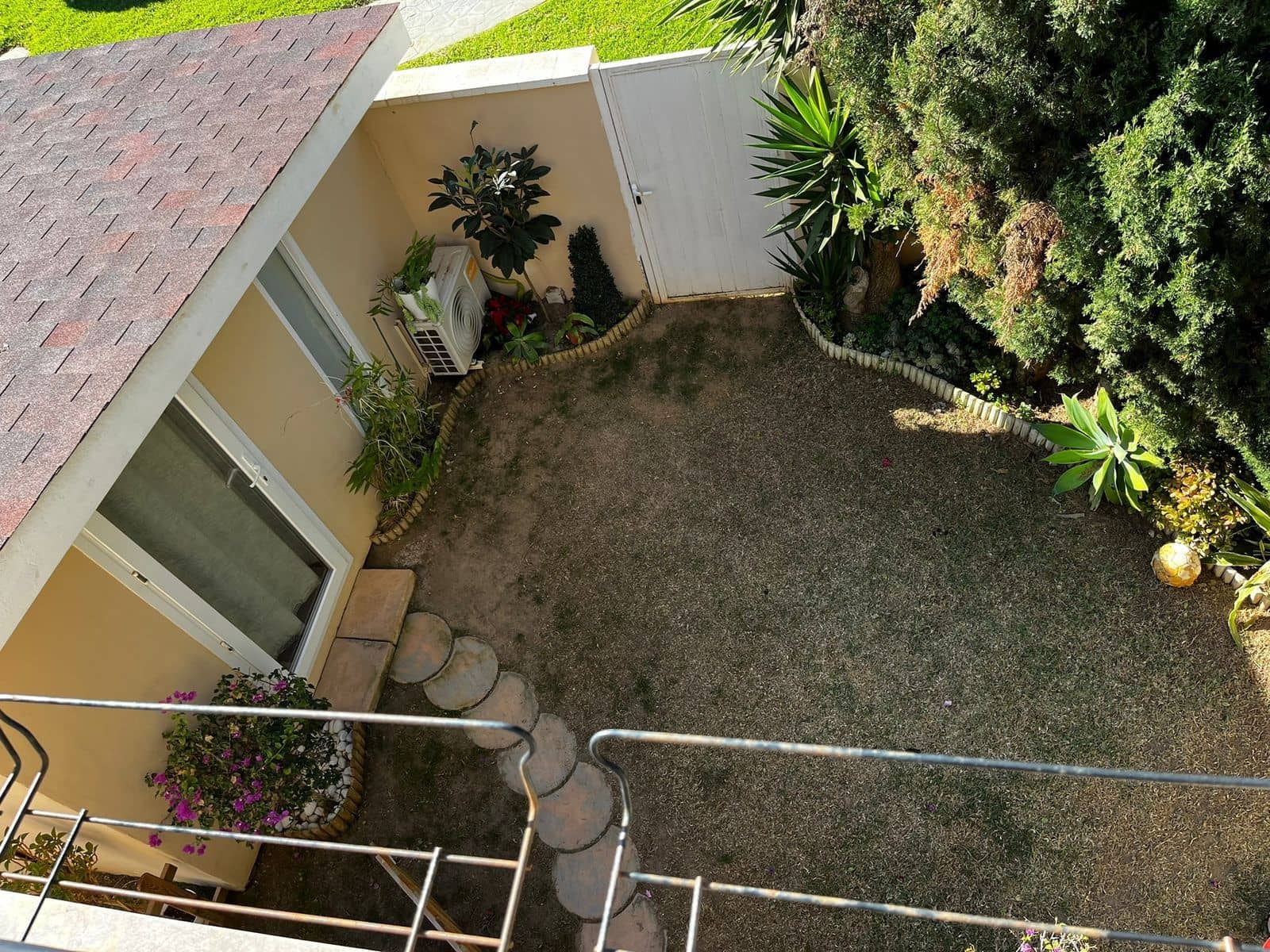 3 soveværelse Semi-Rækkehus til salg i Riviera del Sol - € 460.000 (Ref: 9530683)