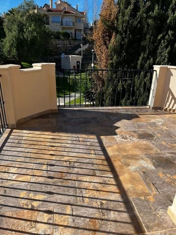 Pareado de 4 habitaciones en Riviera del Sol, Mijas en venta - 460.000 € (Ref: 9530683)