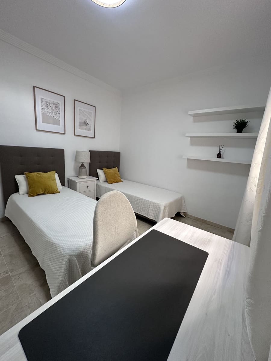 2 soverom Leilighet til salgs i Nueva Andalucia - € 590 000 (Ref: 9530686)