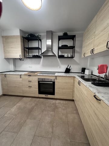 2 soverom Leilighet til salgs i Nueva Andalucia, Marbella - € 590 000 (Ref: 9530686)