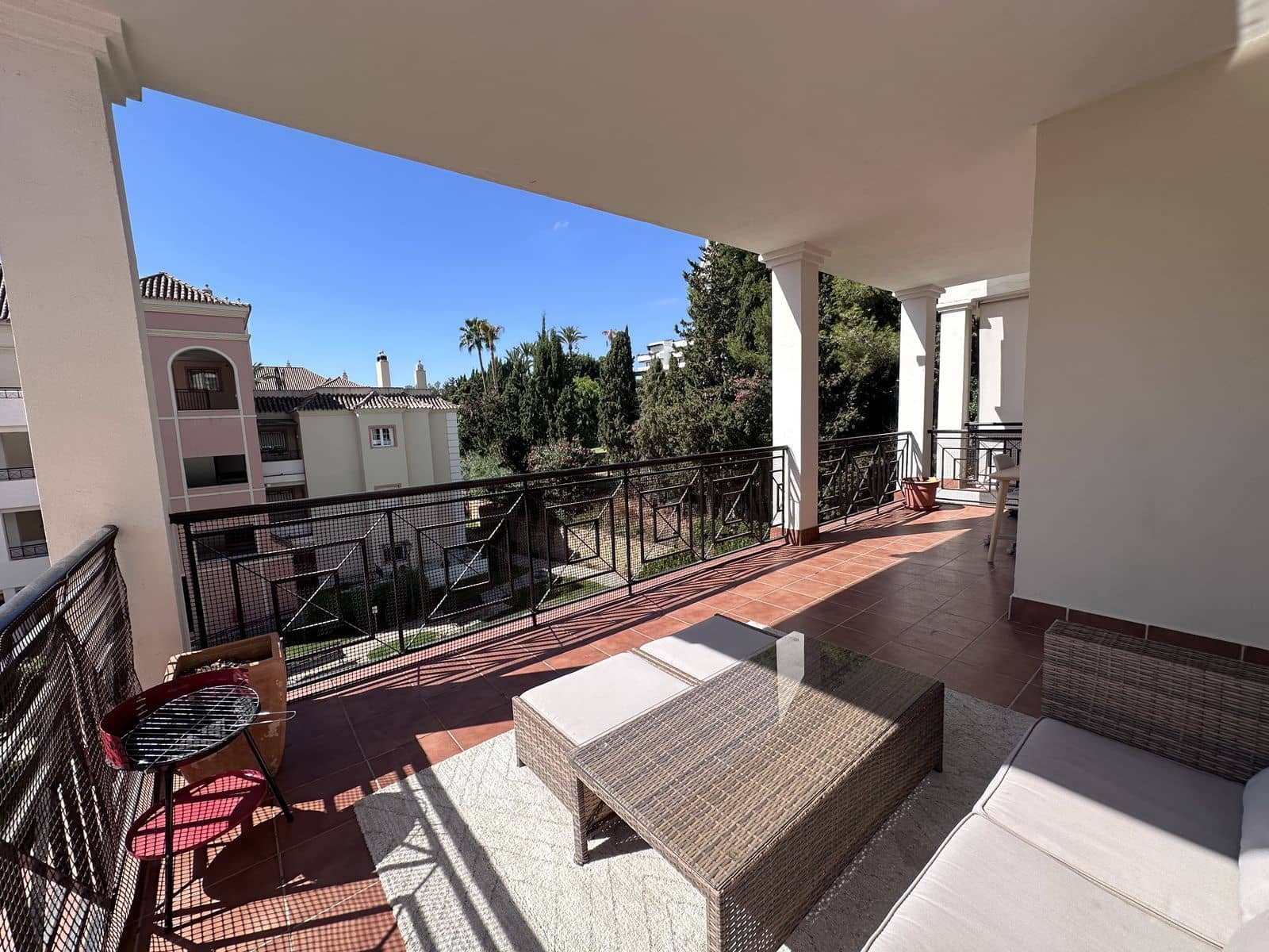 2 soverom Leilighet til salgs i Nueva Andalucia - € 590 000 (Ref: 9530686)