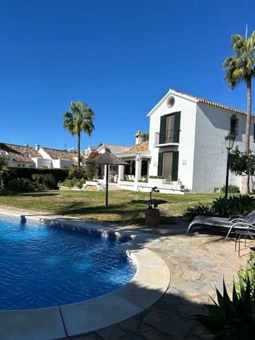 4 bedroom Villa for sale in Atalaya-Isdabe, Estepona - € 1,695,000 (Ref: 9530687)
