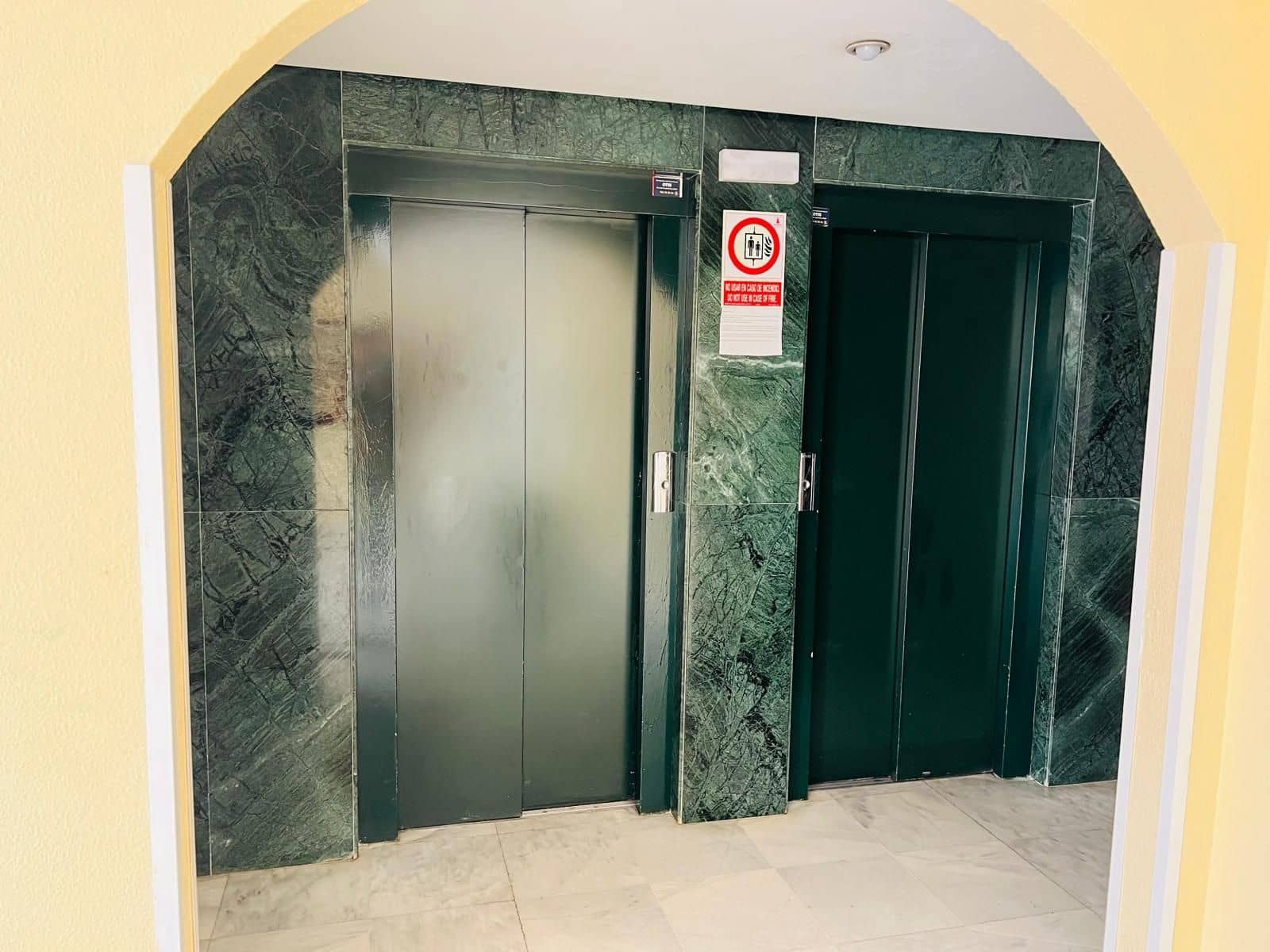 2 sovrum Lägenhet till salu i Golden Mile - 455 000 € (Ref: 9530689)