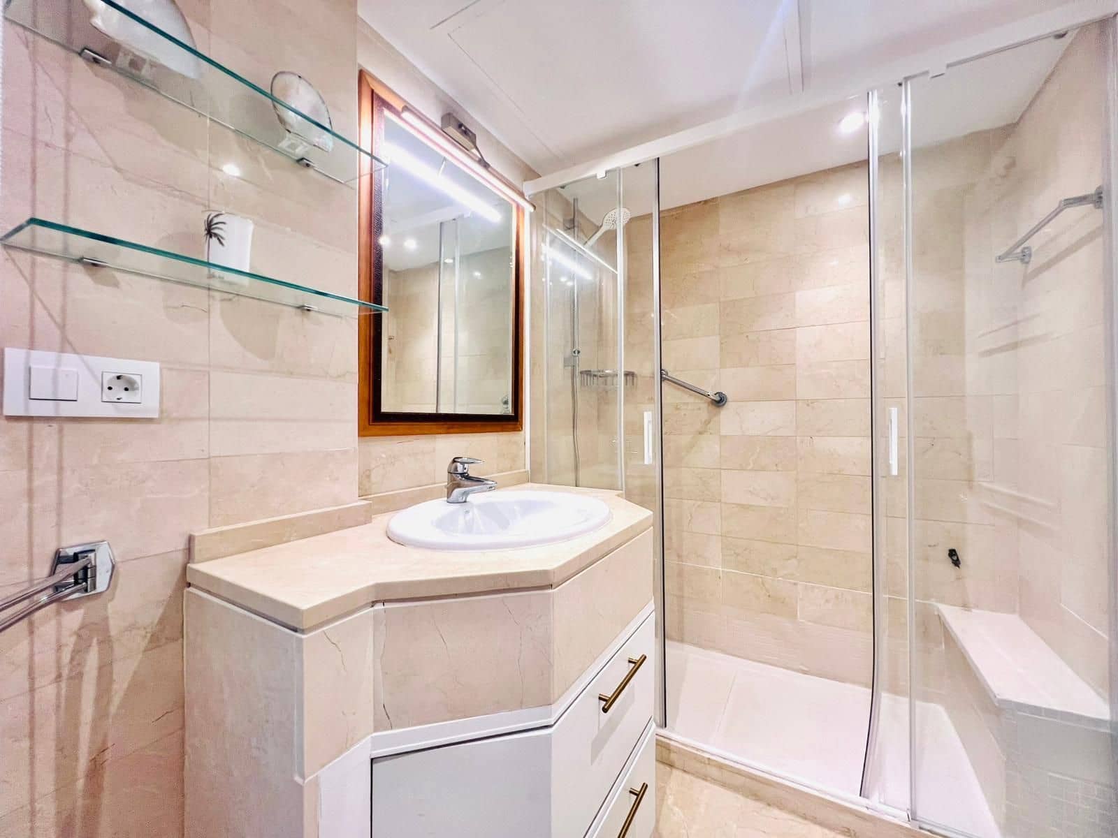 2 sypialnia Apartament na sprzedaż w Golden Mile - 950 000 € (Ref: 9530698)