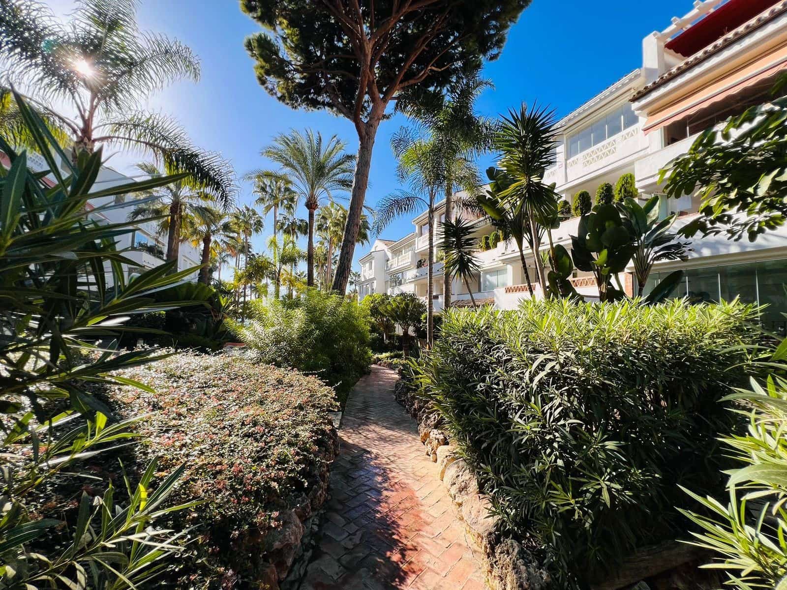 2 sypialnia Apartament na sprzedaż w Golden Mile - 950 000 € (Ref: 9530698)