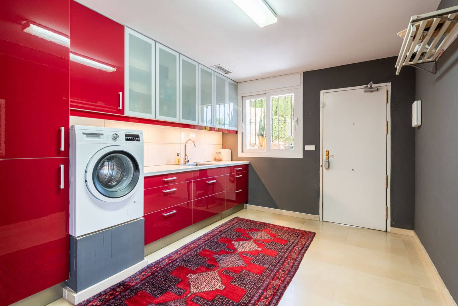 4 bedroom Villa for sale in Nueva Andalucia - € 3,695,000 (Ref: 9543173)