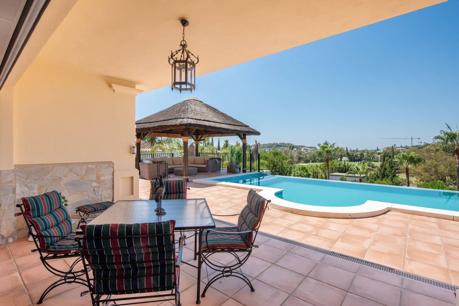4 bedroom Villa for sale in Nueva Andalucia - € 3,695,000 (Ref: 9543173)