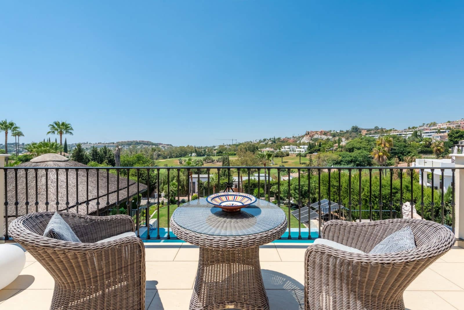 4 bedroom Villa for sale in Nueva Andalucia - € 3,695,000 (Ref: 9543173)