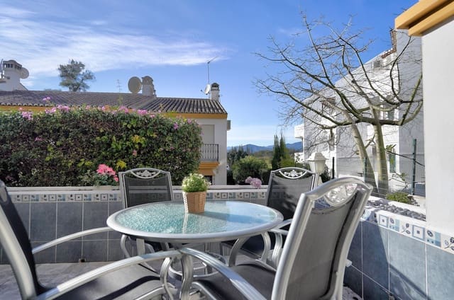 3 bedroom Semi-detached Villa for sale in Mijas Golf, Mijas - € 375,000 (Ref: 9543176)
