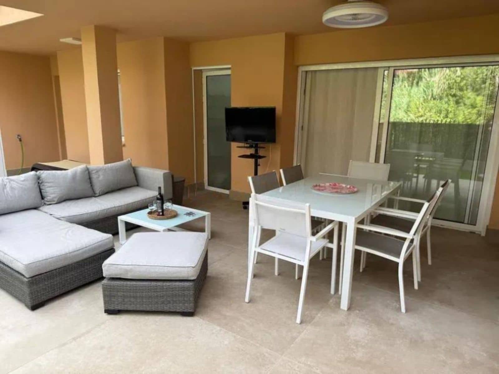 2 bedroom Apartment for sale in Las Chapas - € 660,000 (Ref: 9543179)