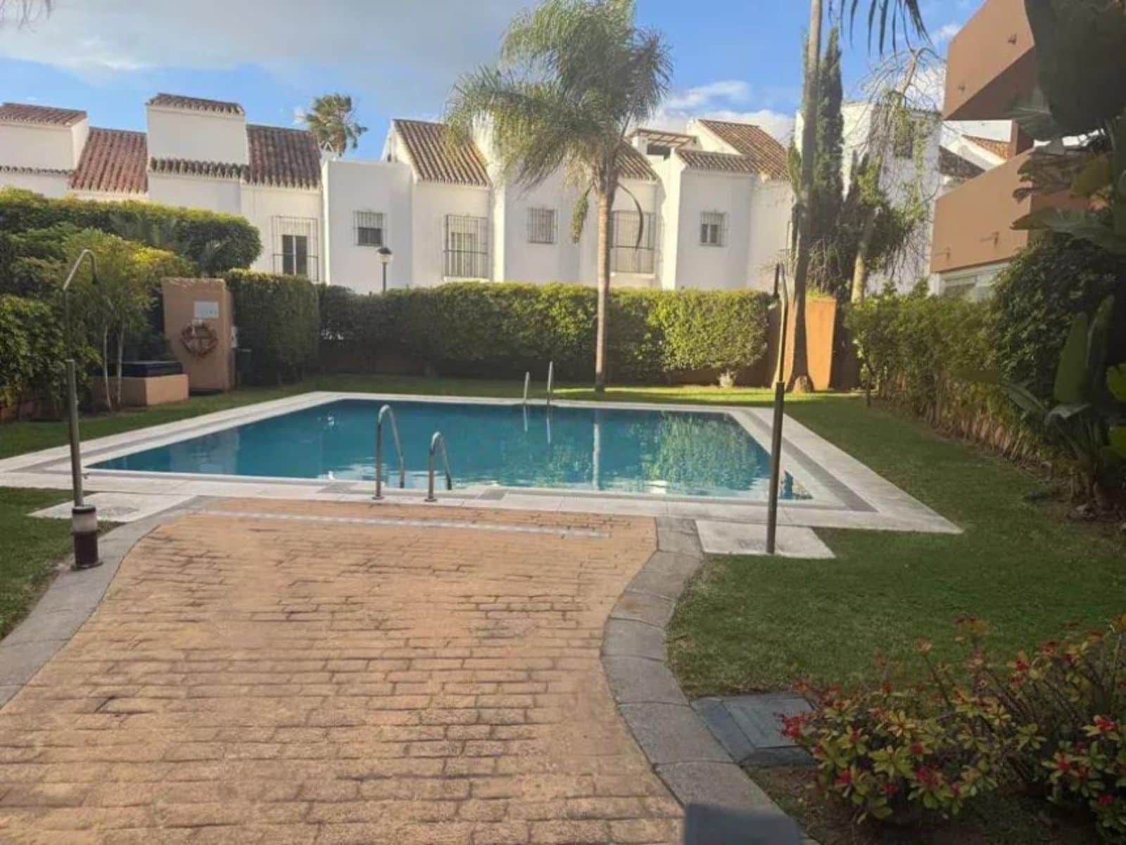2 bedroom Apartment for sale in Las Chapas - € 660,000 (Ref: 9543179)