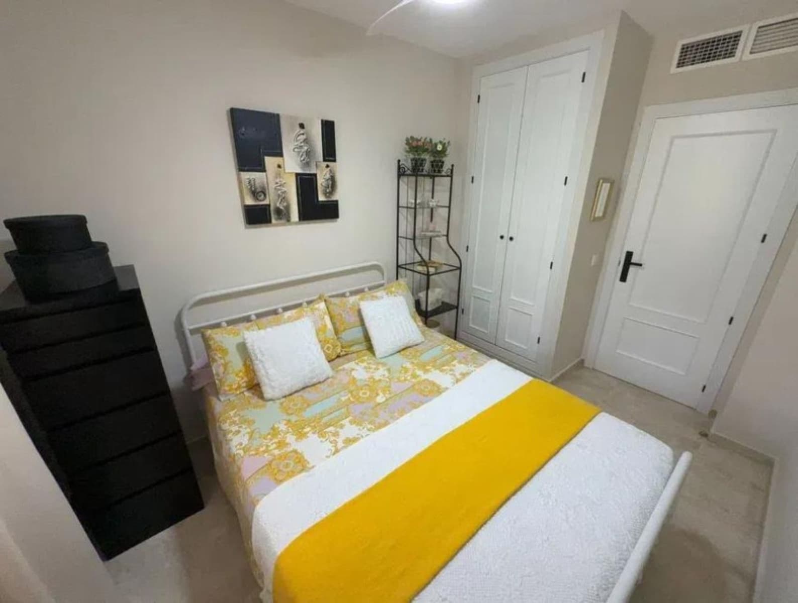 2 bedroom Apartment for sale in Las Chapas - € 660,000 (Ref: 9543179)