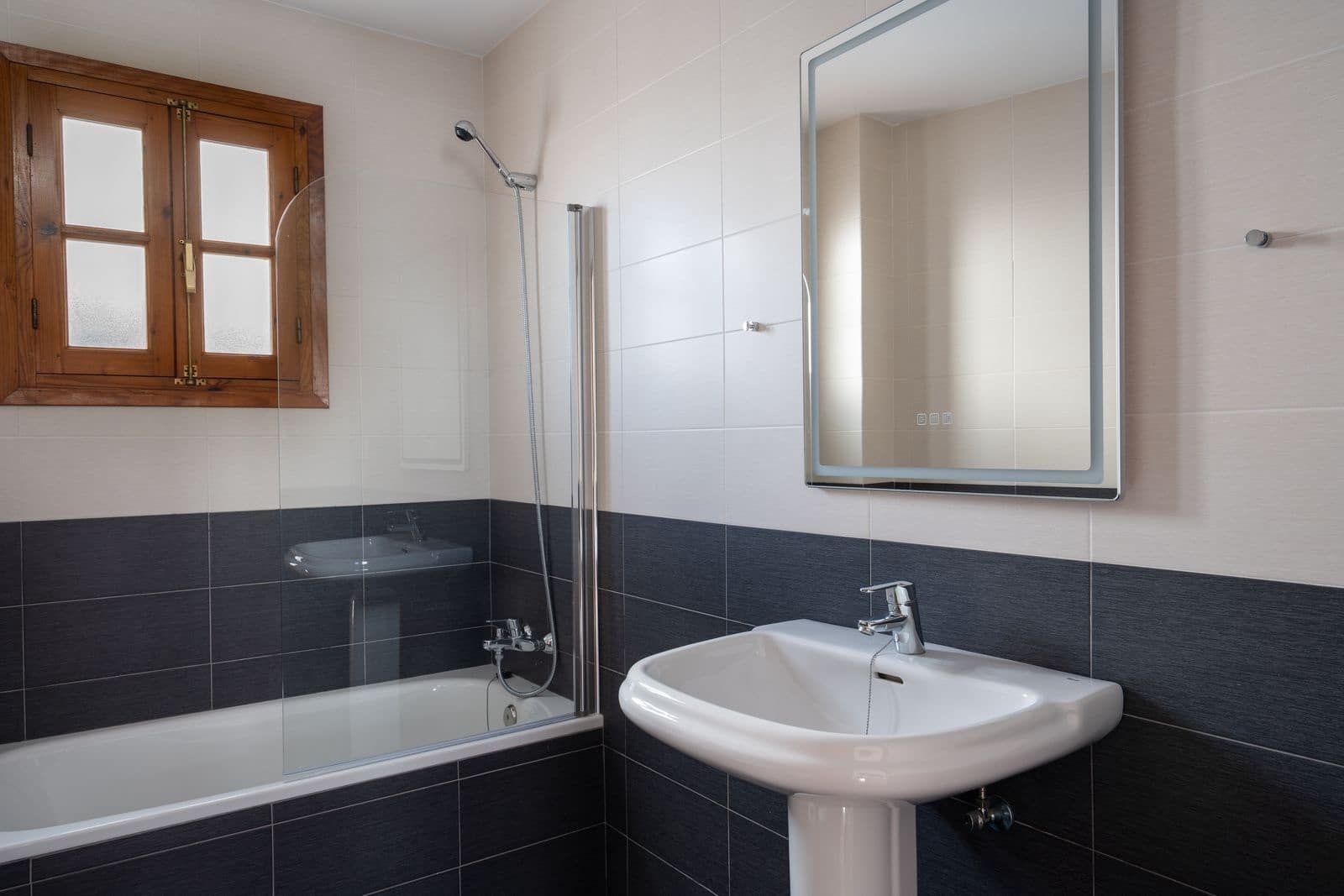 5 sypialnia Dom na sprzedaż w Estepona - 699 000 € (Ref: 9543181)