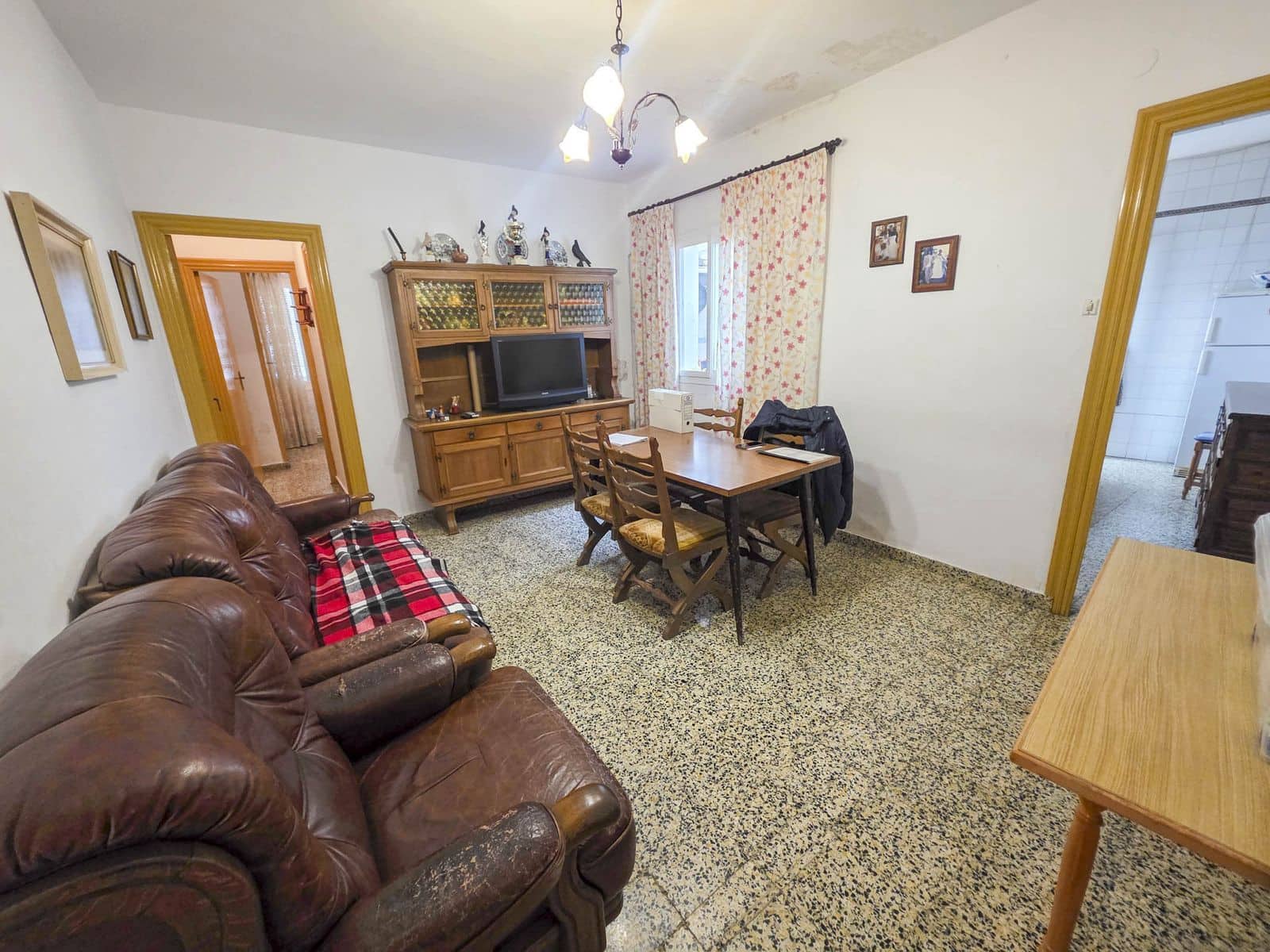 5 quarto Casa em Banda para venda em Estepona - 700 000 € (Ref: 9543185)