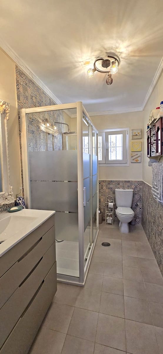 6 soveværelse Villa til salg i Benalmadena Costa - € 1.288.000 (Ref: 9543191)