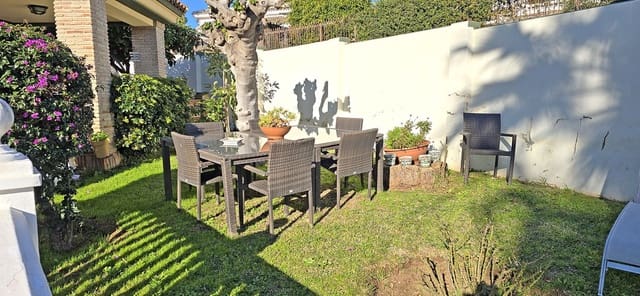 6 soveværelse Villa til salg i Benalmadena Costa, Benalmádena - € 1.288.000 (Ref: 9543191)