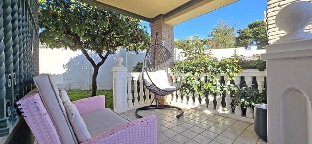 6 soveværelse Villa til salg i Benalmadena Costa, Benalmádena - € 1.288.000 (Ref: 9543191)