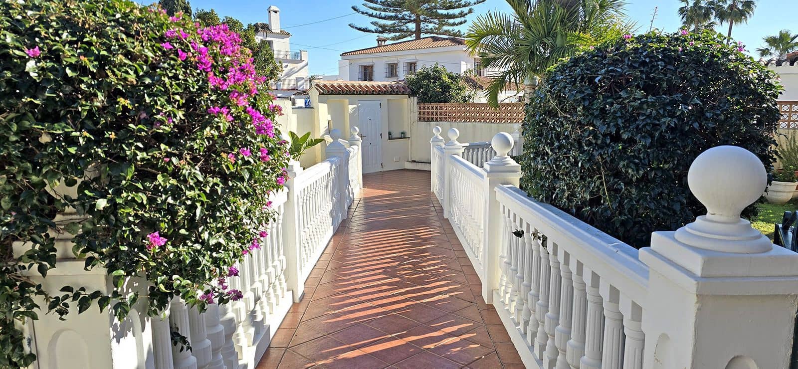 6 soveværelse Villa til salg i Benalmadena Costa - € 1.288.000 (Ref: 9543191)