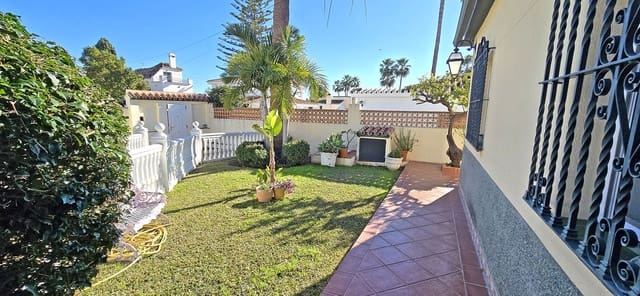 6 soveværelse Villa til salg i Benalmadena Costa, Benalmádena - € 1.288.000 (Ref: 9543191)