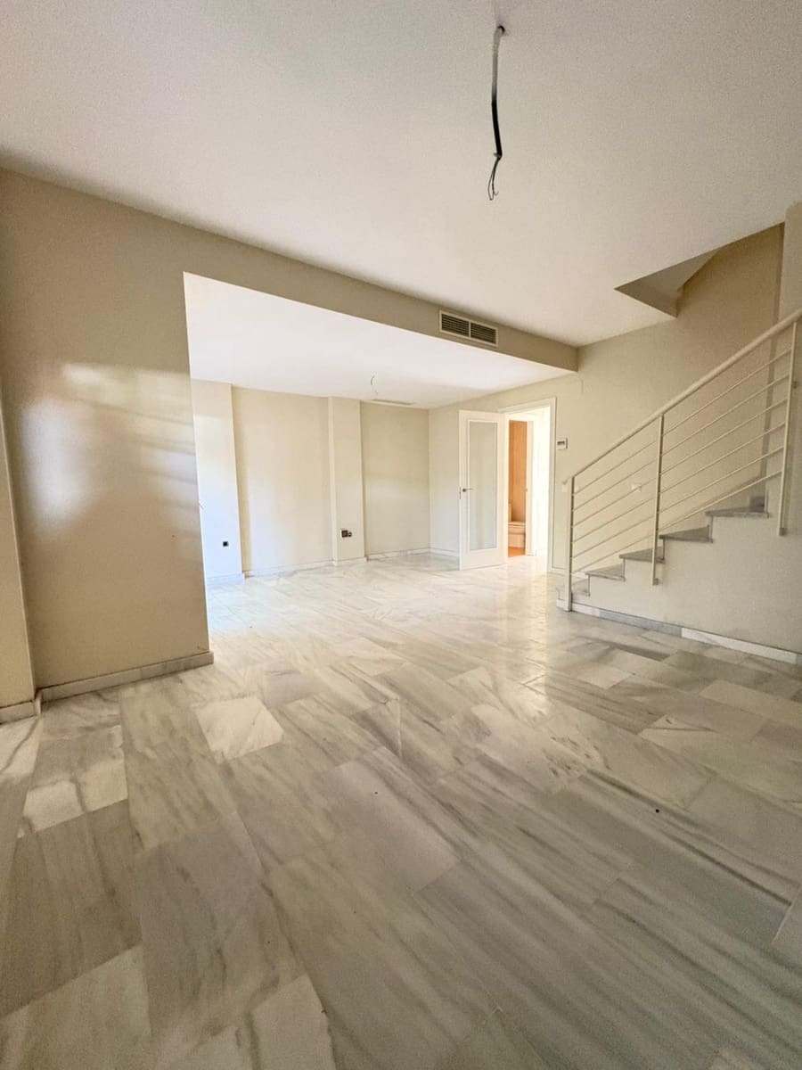 Pareado de 4 habitaciones en Calahonda en venta - 502.550 € (Ref: 9543209)