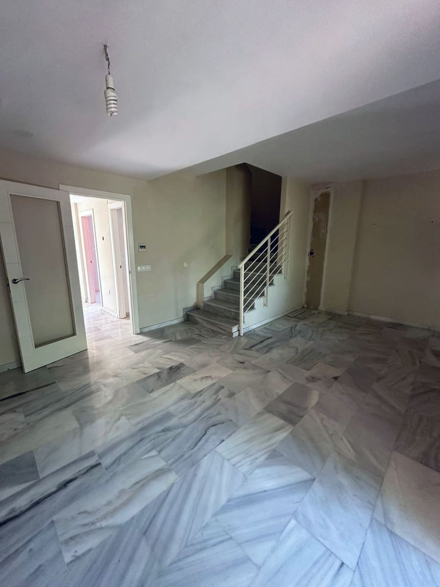 Pareado de 4 habitaciones en Calahonda en venta - 502.550 € (Ref: 9543209)