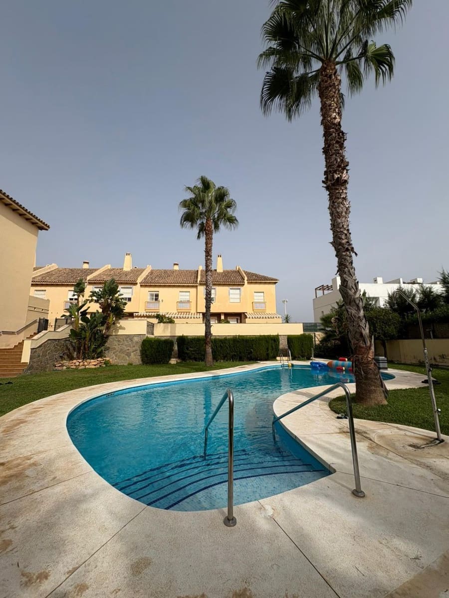 Pareado de 4 habitaciones en Calahonda en venta - 502.550 € (Ref: 9543209)