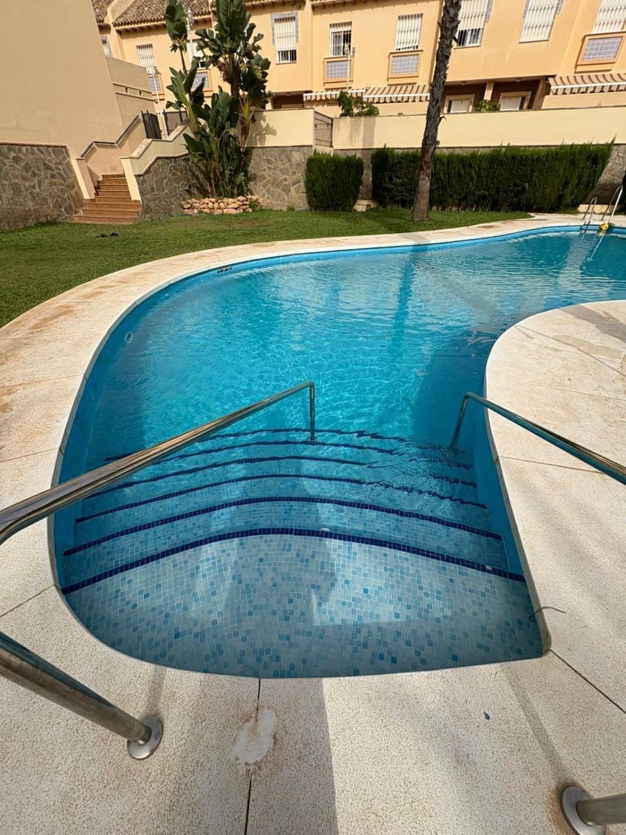 Pareado de 4 habitaciones en Calahonda en venta - 502.550 € (Ref: 9543209)