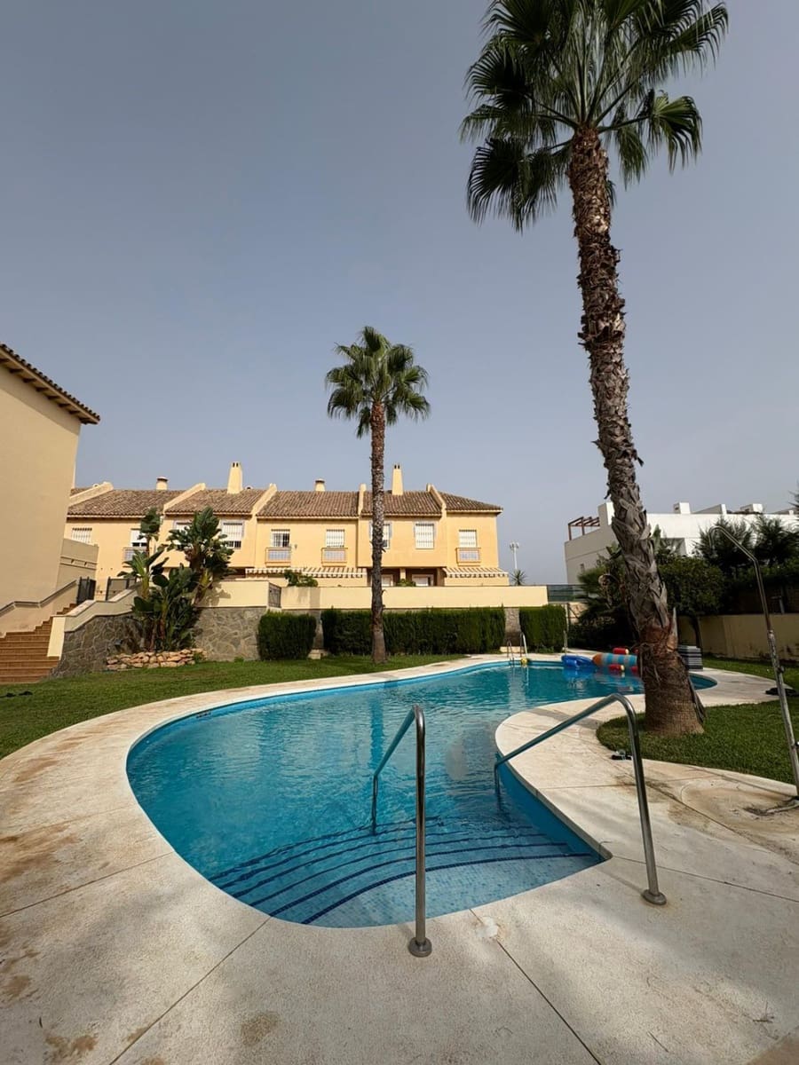 Pareado de 4 habitaciones en Calahonda en venta - 502.550 € (Ref: 9543209)