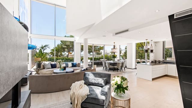 Pareado de 4 habitaciones en Sierra Blanca, Marbella en venta - 3.000.000 € (Ref: 9543231)