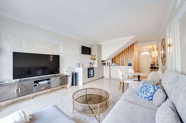 3 soverom Leilighet til salgs i Nueva Andalucia, Marbella - € 925 000 (Ref: 9543233)