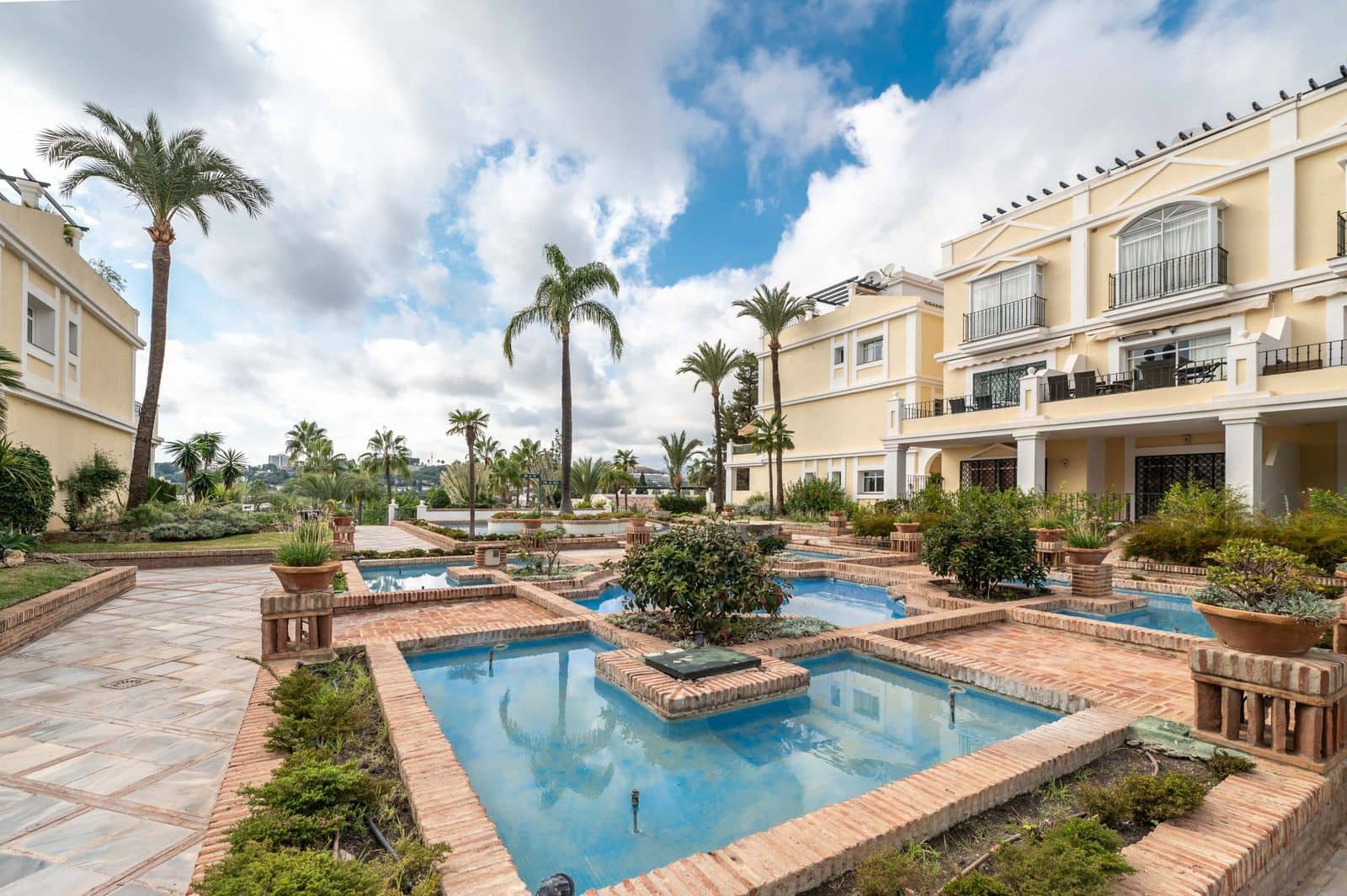 3 soverom Leilighet til salgs i Nueva Andalucia - € 925 000 (Ref: 9543233)