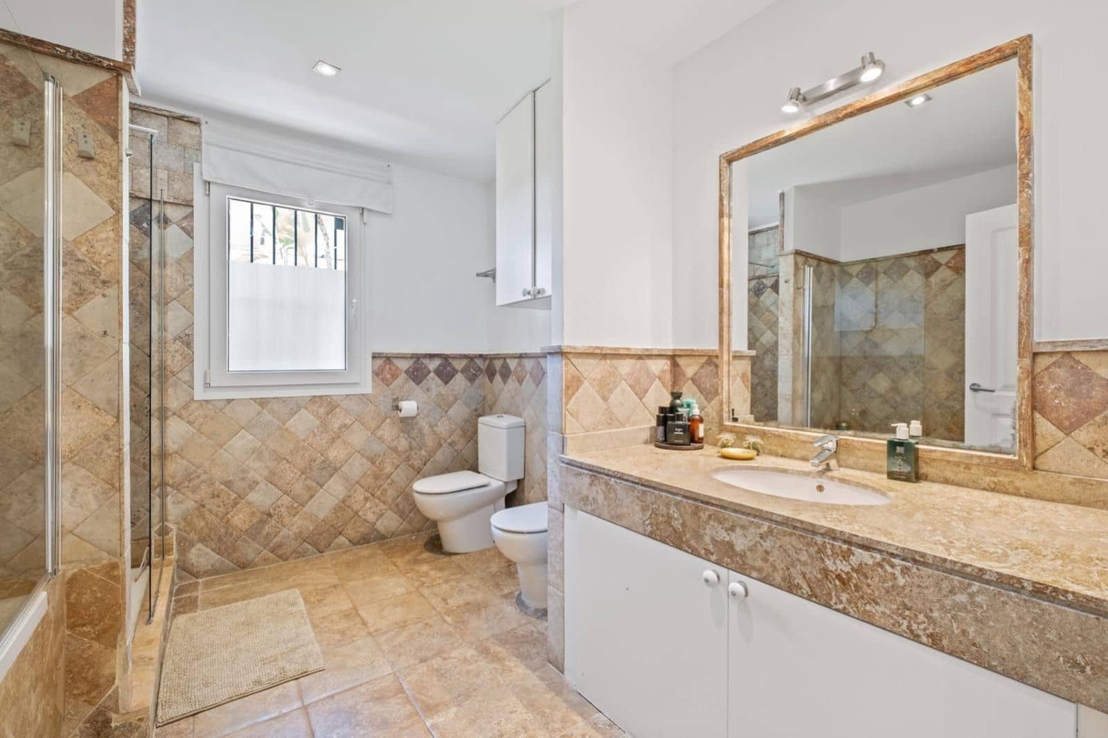 Apartamento de 3 habitaciones en Golden Mile en venta - 900.000 € (Ref: 9543241)