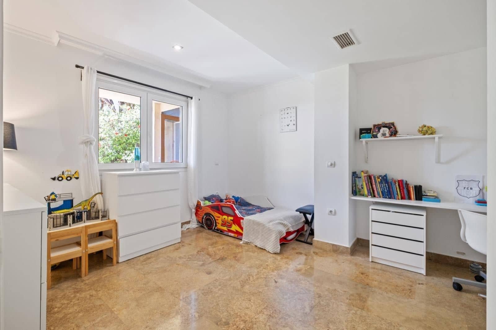 Apartamento de 3 habitaciones en Golden Mile en venta - 900.000 € (Ref: 9543241)