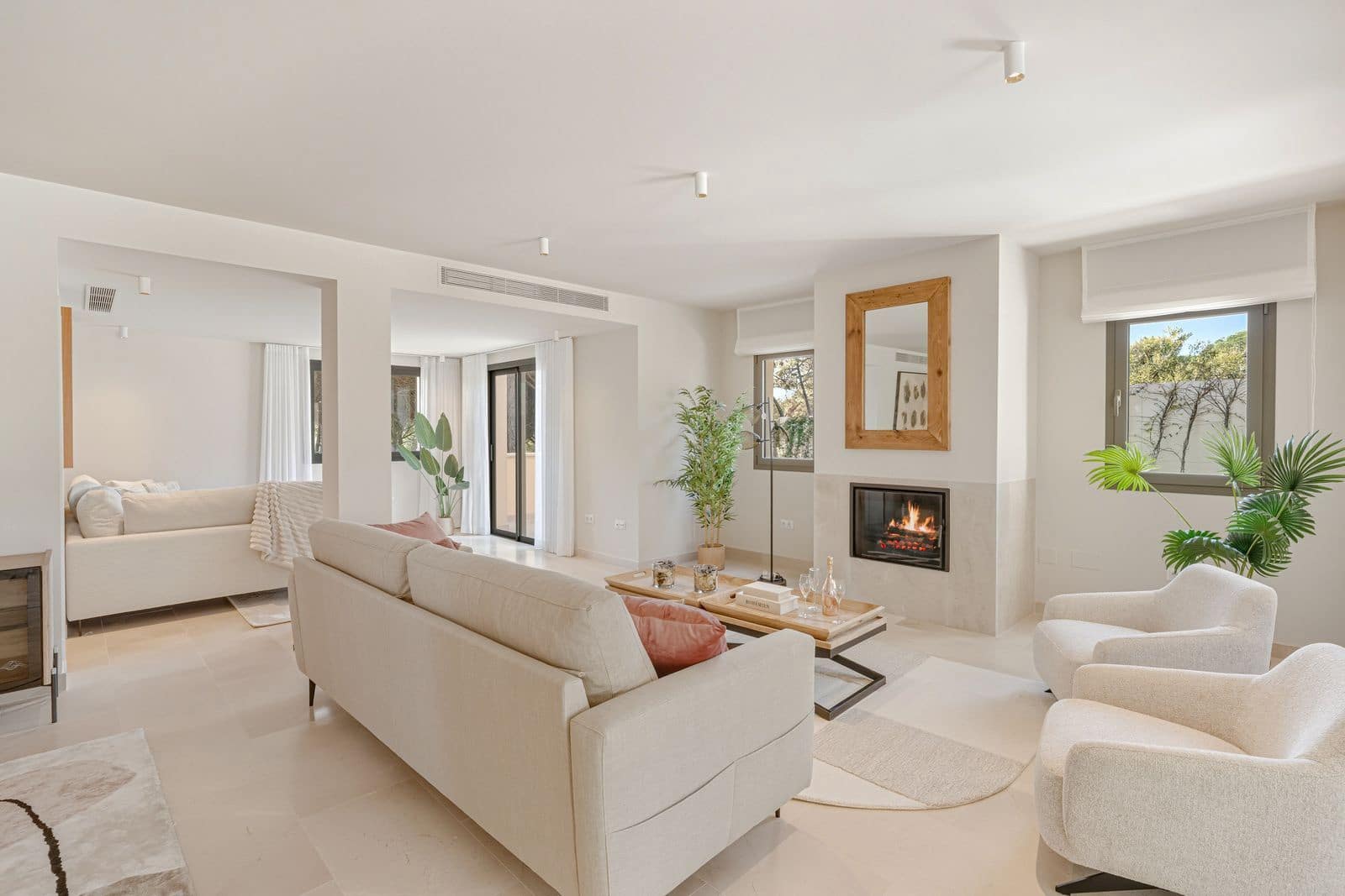 4 bedroom Villa for sale in Marbella - € 3,900,000 (Ref: 9543254)