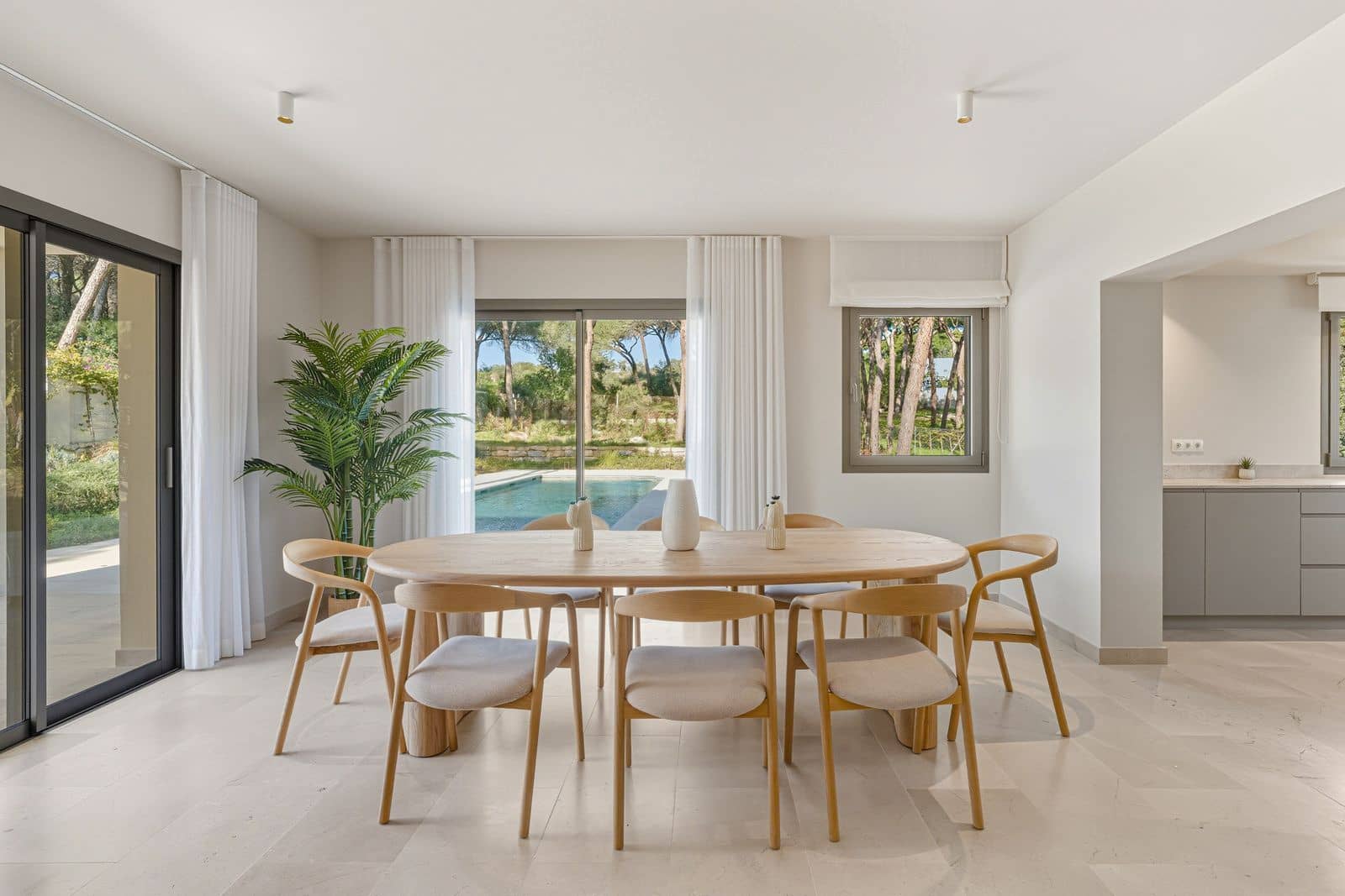 4 bedroom Villa for sale in Marbella - € 3,900,000 (Ref: 9543254)