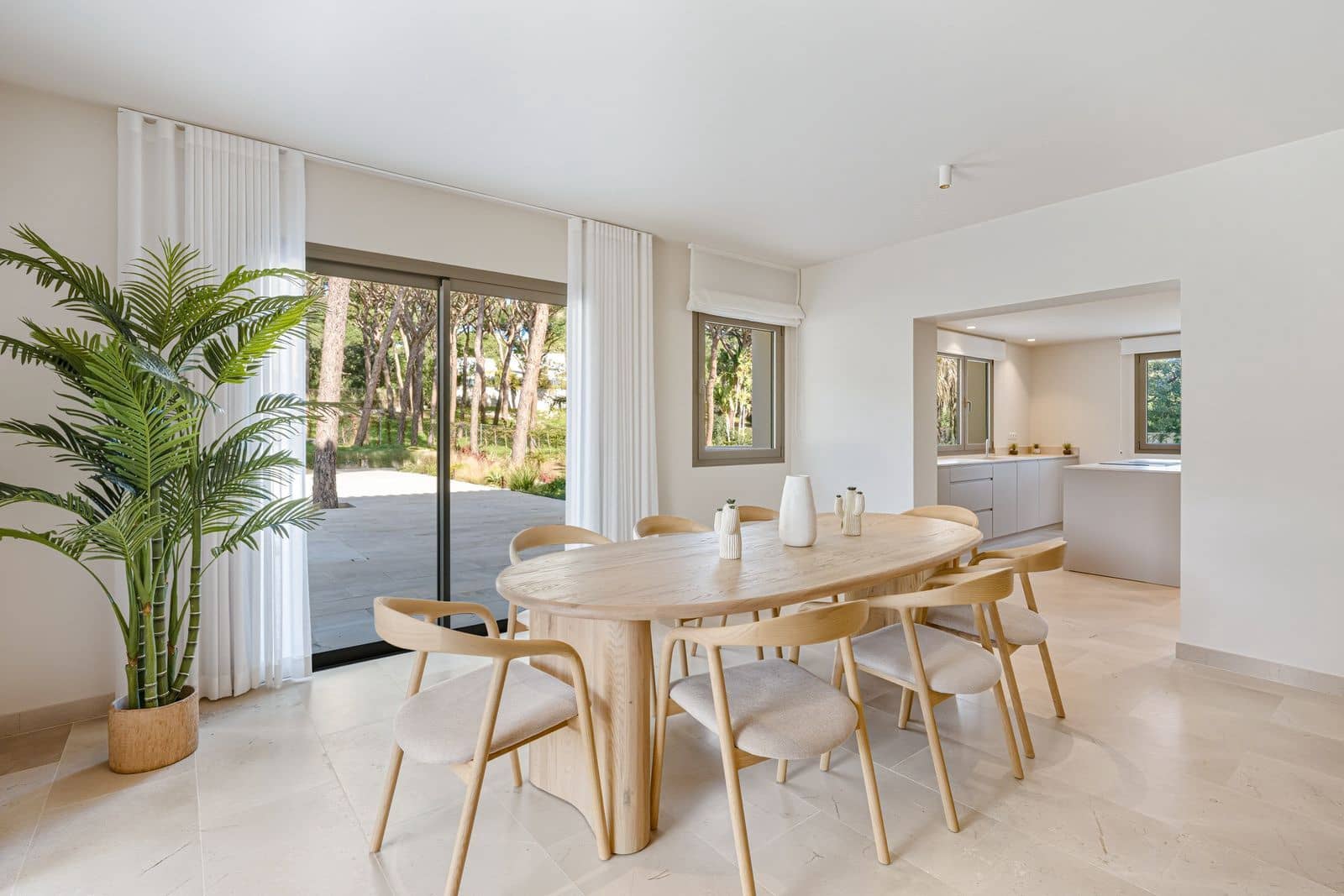 4 bedroom Villa for sale in Marbella - € 3,900,000 (Ref: 9543254)